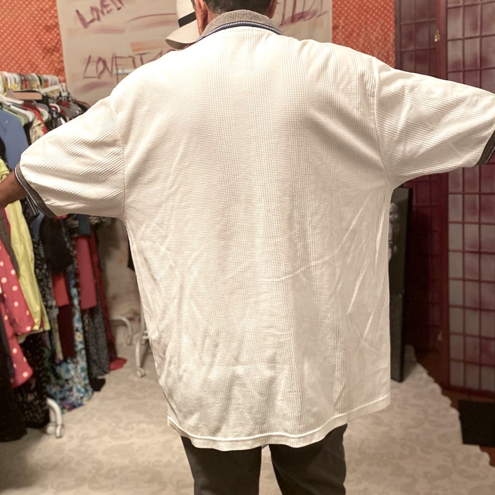 collared T-shirt size 2XL